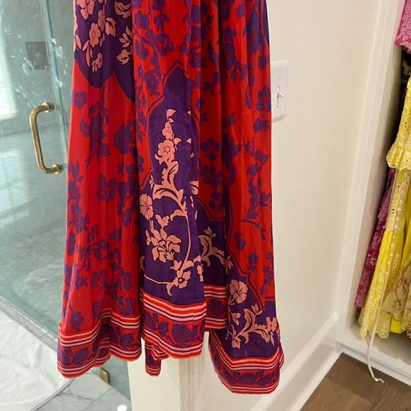 Elegant Purple and Red Floral Dress - Picture 8 of 8